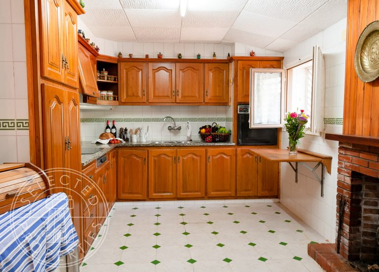 Masia Sant Pere de Ribes for Sell 17 min 768x551