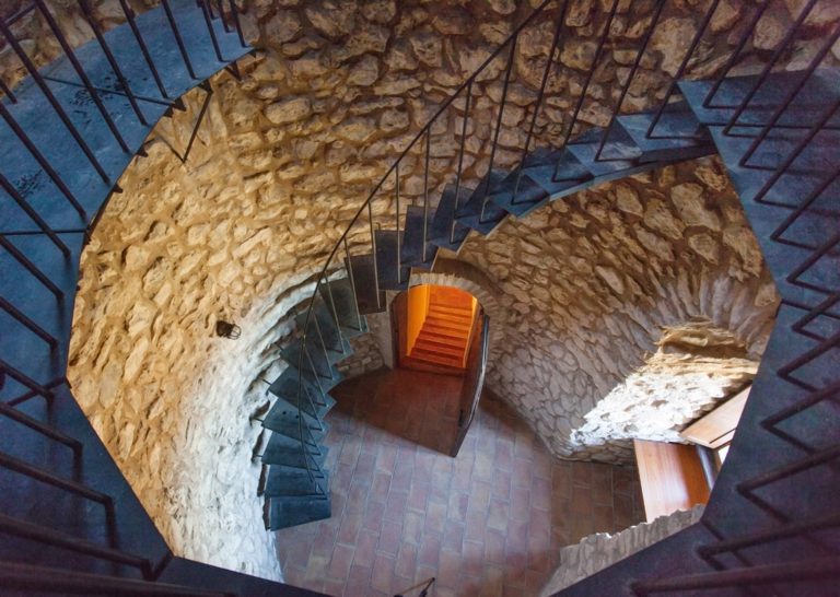 IMG 2404 min 768x546