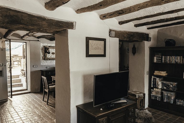 CASA RUSTICA EN VENTA EN VESPELLA DE GAIA.16 768x512