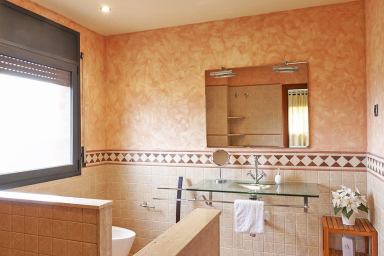 CASA CALIFORNIA BATHROOM1 1000pxl IMG 1655 768x512