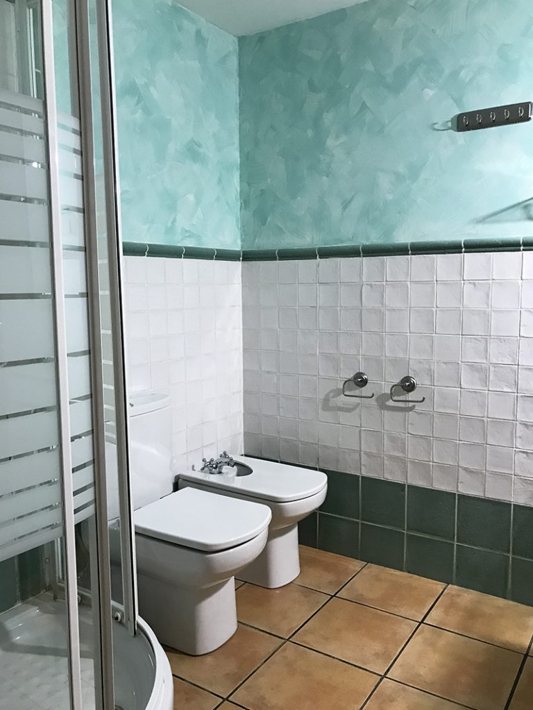 CASA CALIFORNIA GREEN BATHROOM 768x1023