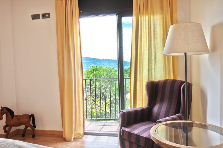 CASA CALIFORNIA MASTER BEDROOM2 1000pxl HDR 4 2020 768x511