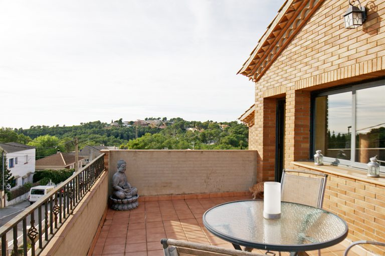 CASA CALIFORNIA UPPER TERRACE 1700 768x511