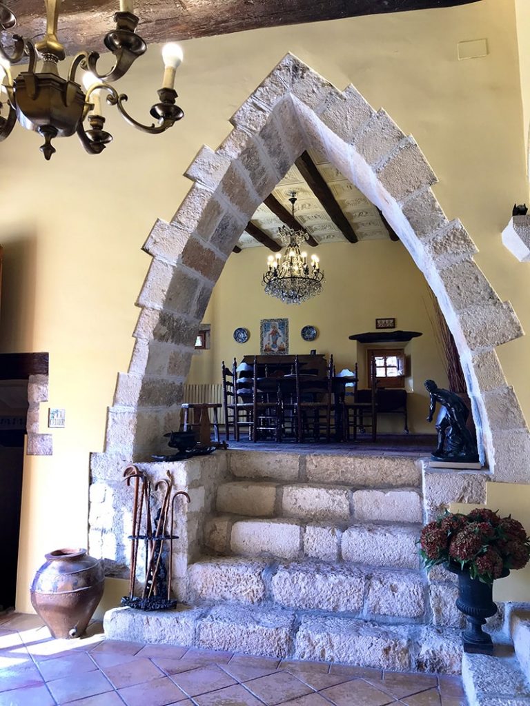 GUNYOLES ARC min 1 768x1024