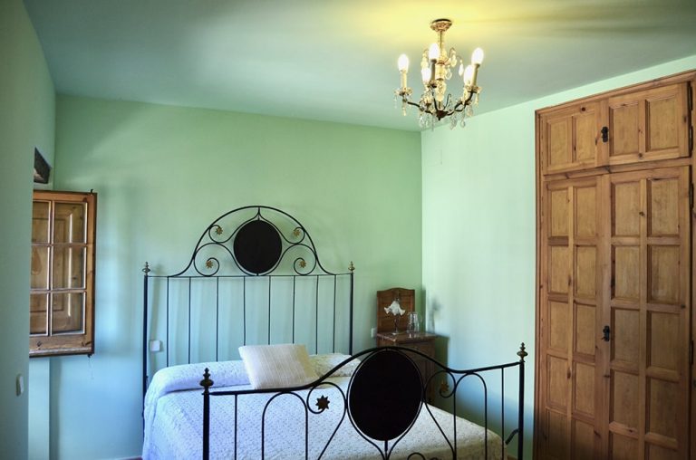 GUNYOLES DSC 0811 min 768x508