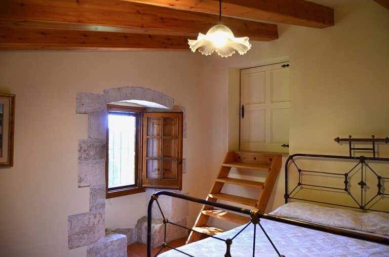 GUNYOLES DSC 0826 min 768x508