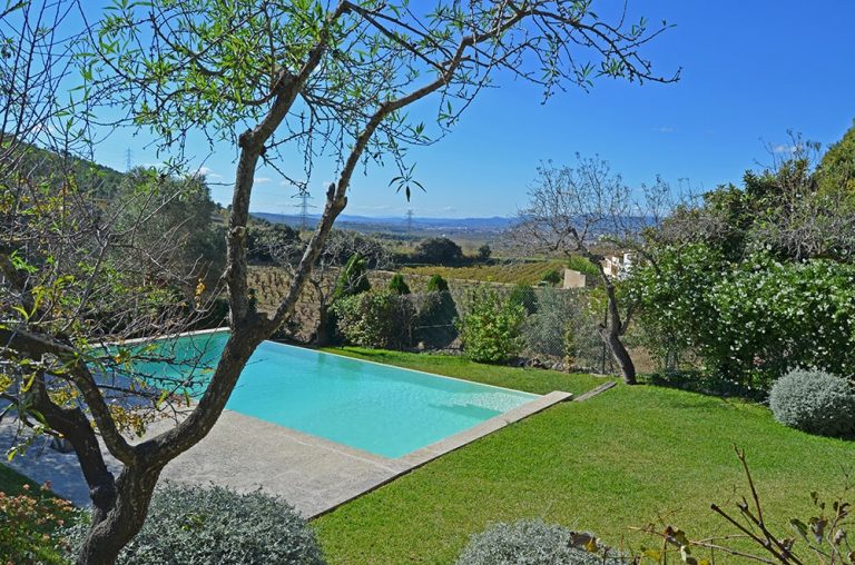 MASIA GUNYOLES VIEWS min 768x508