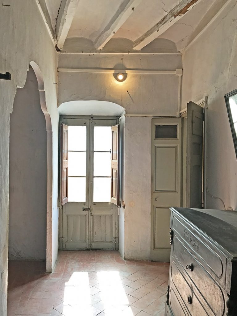 MASIA LA BISBAL BEDROOM3 min 1 768x1024