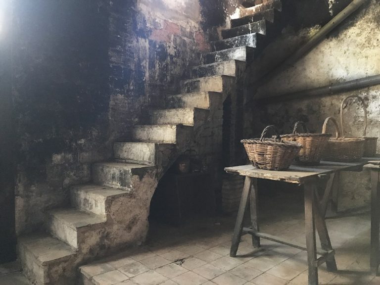 MASIA LA BISBAL BODEGA3 min 1 768x576