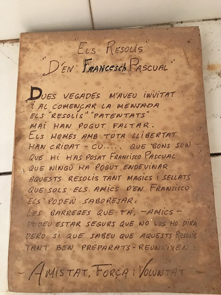 MASIA LA BISBAL DETALLE7 min 1 768x1024