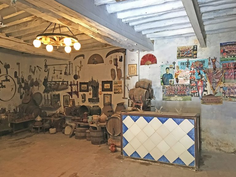 MASIA LA BISBAL SALA DEGUSTACION min 1 768x576