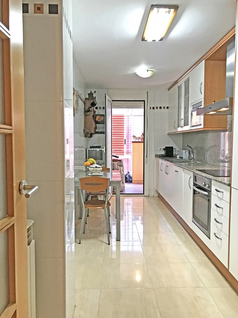PISO SALOU COCINA1 min 768x1024